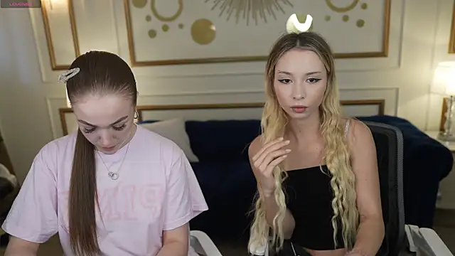 Ella 054 online show from 19, 4, 2026