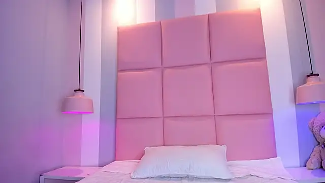 CarolinaFerrer online show from 17, 10, 2025