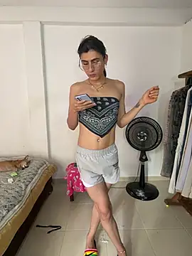 Snapshot of Violeta_Foxz chatting on 10, 6, 2026 Violeta Foxz online show from 10, 6, 2026