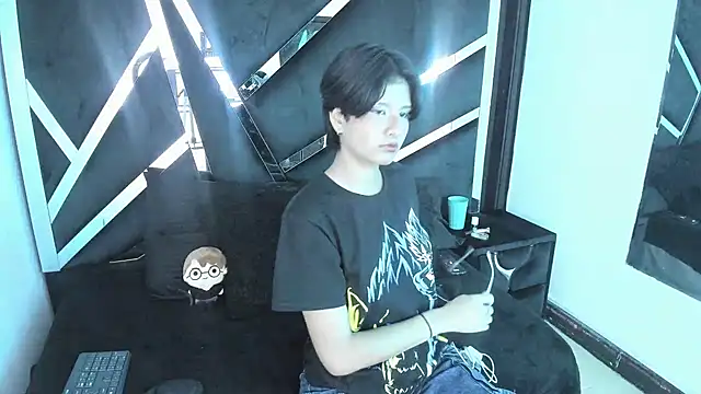 natsumiht online show from 6, 10, 2025