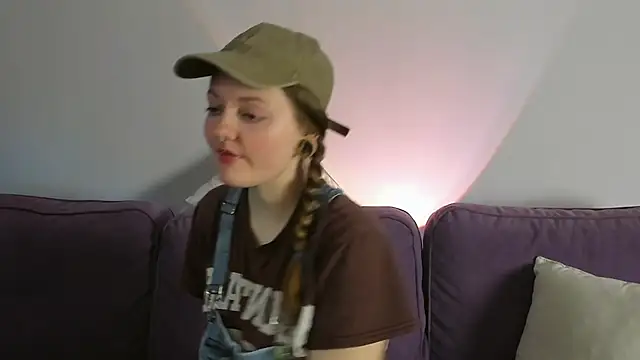 Snapshot of WonderConnie1 chatting on 23, 9, 2025 WonderConnie1 online show from 23, 9, 2025