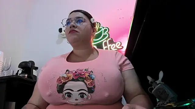 Snapshot of SafiroFer chatting on 18, 9, 2025 SafiroFer online show from 18, 9, 2025