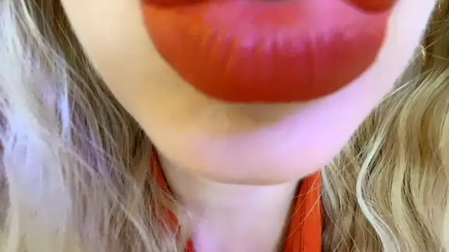 Snapshot of Politeeliza chatting on 11, 6, 2026 Politeeliza online show from 11, 6, 2026