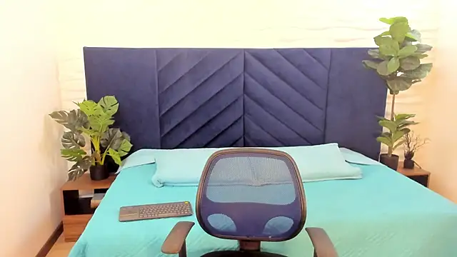 MrJustin  online show from 10, 11, 2025