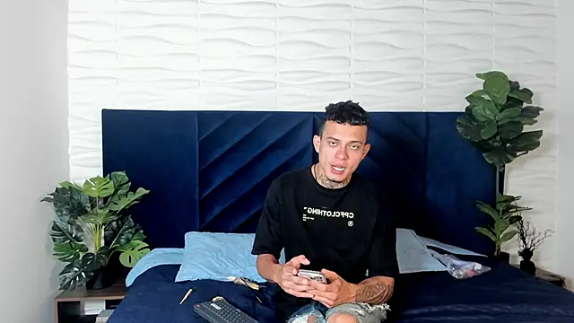 MrJustin  online show from 27, 11, 2025