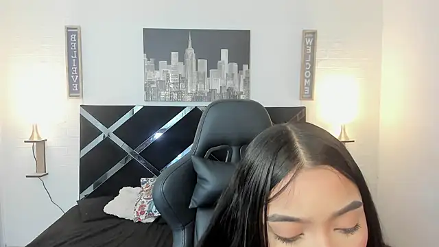 iamCharlotte19 online show from 3, 11, 2025