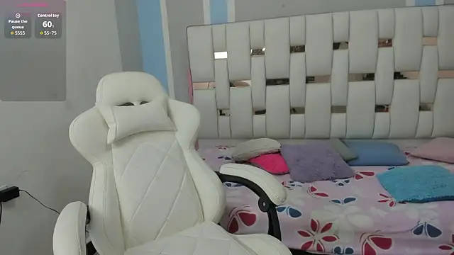 iamCharlotte19 online show from 12, 11, 2025