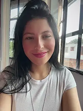 Mia salinass online show from 27, 5, 2026