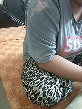 payal 261072  online show from 2, 12, 2025