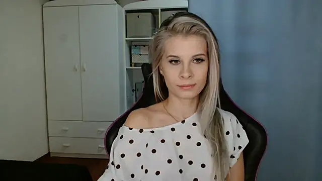 KristineGlow online show from 27, 3, 2026