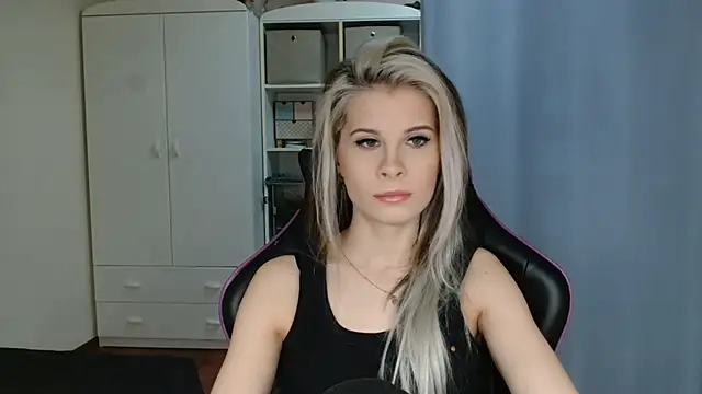 KristineGlow online show from 22, 4, 2026