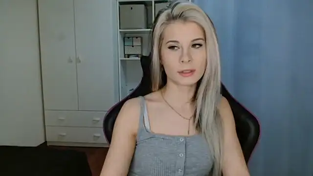 KristineGlow online show from 24, 4, 2026