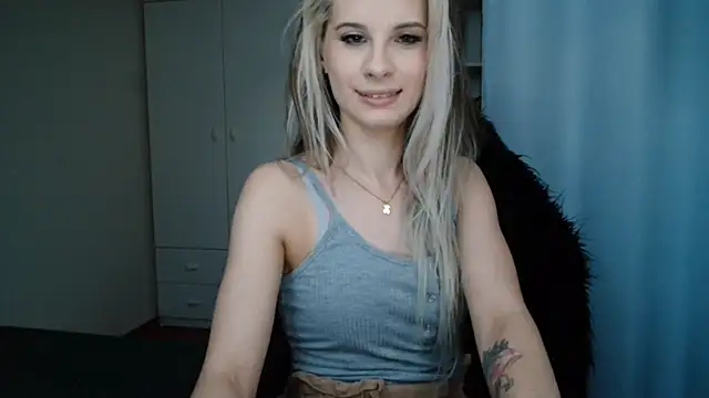 Snapshot of KristineGlow chatting on 24, 6, 2026 KristineGlow online show from 24, 6, 2026