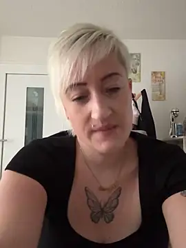 Snapshot of Rozendefotz chatting on 16, 9, 2025 Rozendefotz online show from 16, 9, 2025