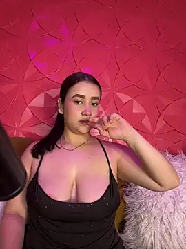 Pinkichloe online show from 22, 5, 2026