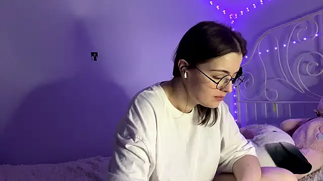 HoneyMist online show from 7, 11, 2025