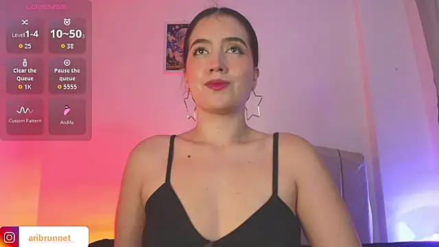 Snapshot of BrunnetAri_ chatting on 24, 6, 2026 BrunnetAri online show from 24, 6, 2026