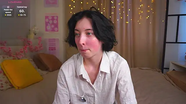 JuanaFriesz online show from 7, 3, 2026