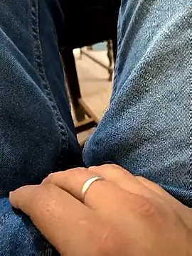 Snapshot of bigdick_lickingexpert08 chatting on 27, 10, 2025 bigdick lickingexpert08 online show from 27, 10, 2025