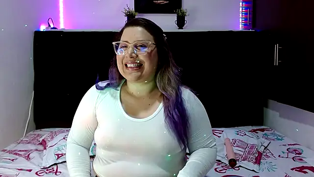 Snapshot of EmmaTower chatting on 16, 9, 2025 EmmaTower online show from 16, 9, 2025