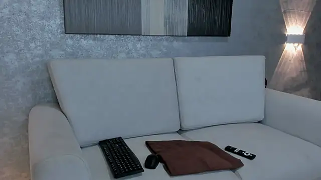 Lucia jane online show from 29, 5, 2026
