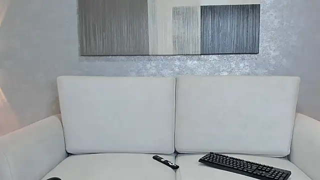Snapshot of Lucia_jane chatting on 4, 6, 2026 Lucia jane online show from 4, 6, 2026