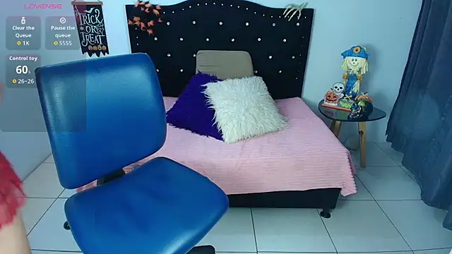 SammySmall F w online show from 23, 10, 2025