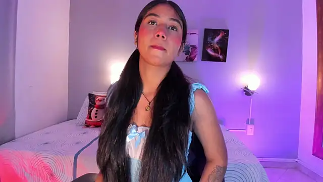 KimTayloor1 online show from 2, 12, 2025