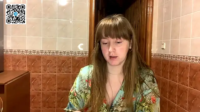 MaroonMoon  online show from 26, 10, 2025