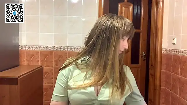 MaroonMoon  online show from 18, 11, 2025