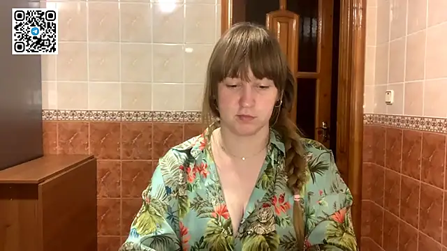 MaroonMoon  online show from 26, 11, 2025