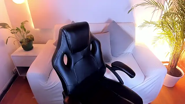 MeridaFox  online show from 28, 10, 2025