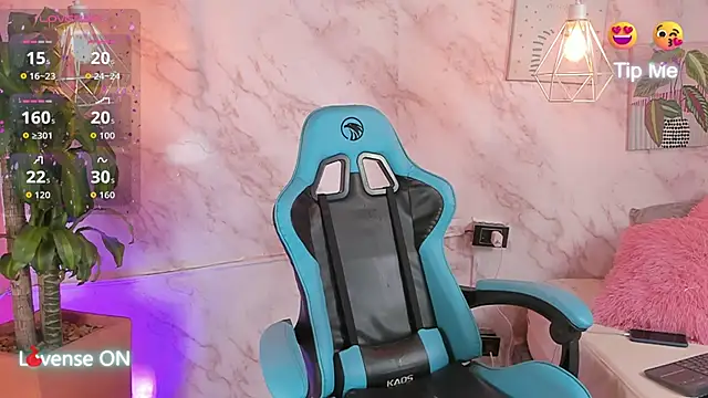 cristal herrera  online show from 9, 10, 2025