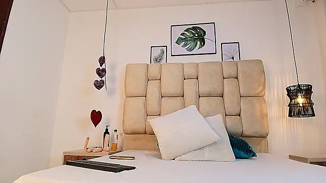 elizawiliamst online show from 22, 9, 2025