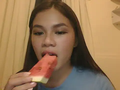Snapshot of Zachariah_05 chatting on 15, 6, 2026 Zachariah 05 online show from 15, 6, 2026