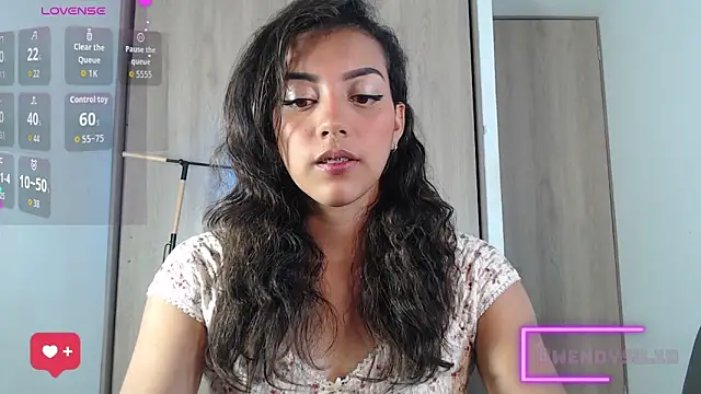 Snapshot of WendySuns_ chatting on 19, 9, 2025 WendySuns online show from 19, 9, 2025