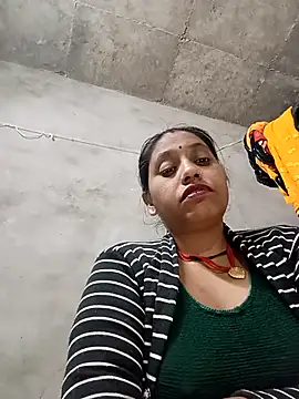 Snapshot of Sandhya_x chatting on 4, 11, 2025 Sandhya x online show from 4, 11, 2025