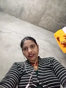 Snapshot of Sandhya_x chatting on 5, 11, 2025 Sandhya x online show from 5, 11, 2025