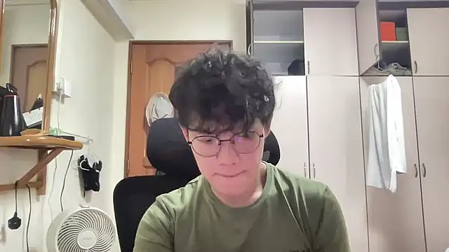 Passionatetwink2 online show from 1, 11, 2025