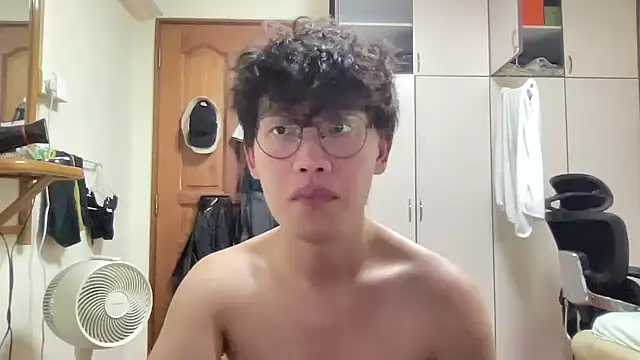 Passionatetwink2 online show from 8, 11, 2025