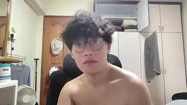 Snapshot of Passionatetwink2 chatting on 19, 3, 2026 Passionatetwink2 online show from 19, 3, 2026