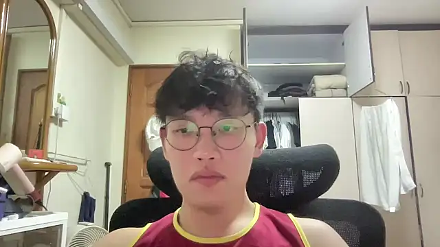 Snapshot of Passionatetwink2 chatting on 9, 5, 2026 Passionatetwink2 online show from 9, 5, 2026
