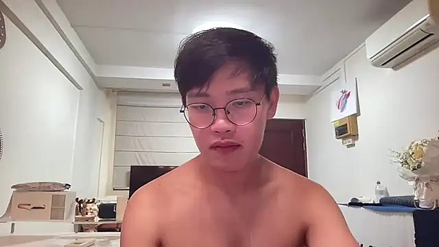 Passionatetwink2 online show from 30, 7, 2026