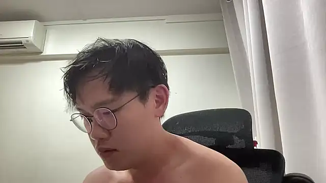 Passionatetwink2 online show from 31, 7, 2026