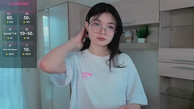 Susan Gardner online show from 14, 11, 2025