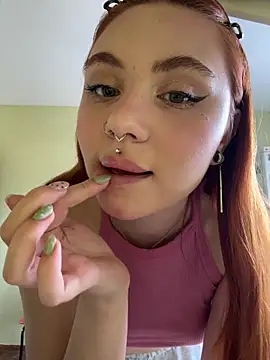 LunaMillie online show from 2, 4, 2026