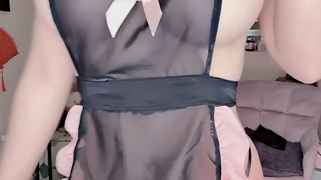 Snapshot of MaiLiiil chatting on 7, 10, 2025 MaiLiiil online show from 7, 10, 2025