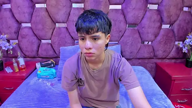 Snapshot of Bruno_Cruzz chatting on 22, 10, 2025 Bruno Cruzz online show from 22, 10, 2025