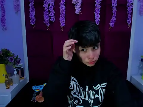 Snapshot of Bruno_Cruzz chatting on 29, 10, 2025 Bruno Cruzz online show from 29, 10, 2025