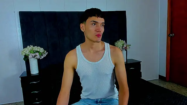 Snapshot of Jacksonflorez chatting on 8, 9, 2025 Jacksonflorez online show from 8, 9, 2025